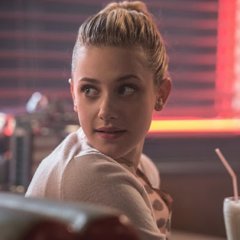 Riverdale-1x02-Extended-Promo-A-Touch-of-Evil-58997814d7283f1440c47a25b2db0291.jpg