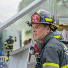 Capt-Nash-rescues-a-trapped-man-on-9-1-1-Season-5-Episode-4-3062137bdcb295526a5137dceef92ec6.jpg