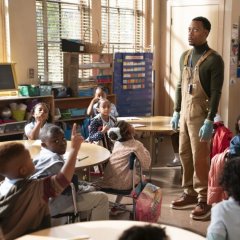 abbott-elementary-season-4-tyler-james-williams-abc-714x570-09c34dd4b3f835cb829898dd3e435843.jpg