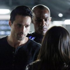 Agents-of-SHIELD-1x19-Nothing-Personal-13-f23663bc19359e00c0d2bcbc49f183d8.jpg