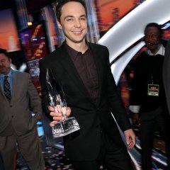 Jim-Parsons-Behind-Scenes-People-Choice-Awards-pYQ-ve8YIpVl-5958d00825a48bfd9206e08f3d6348de.jpg