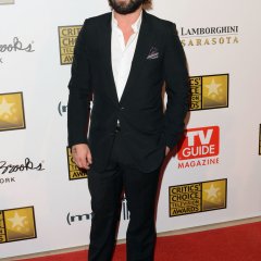 Johnny-Galecki-Arrivals-Critics-Choice-TV-ZyIXxKEo2hJx-1df5d993802287e082f82fb46896217a.jpg