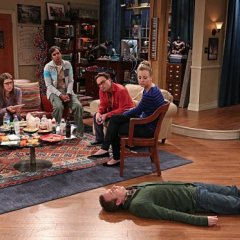 The-Big-Bang-Theory-Episode-7.18-The-Mommy-Observation-Promotional-Photos-9-595-slogo-7339b4a90c36fc70062a8a9da29989e7.jpg