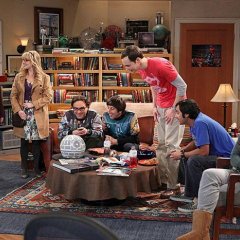 The-Big-Bang-Theory-Episode-7.22-The-Proton-Transmogrification-Promotional-Photos-10-FULL-726606f224894e32f71f6c9c01a2bf60.jpg