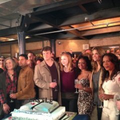 Castle-100th-Episode-Cast-and-Crew-Photos-3-595-slogo-ab90f26ccc2955cbd2e68c7c5e822fe7.jpg