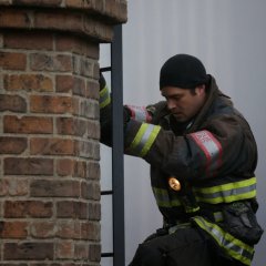 NUP-159751-0289-chicago-fire-out-with-a-bang-taylor-kinney-jesse-spencer-e7ae7e8c58e8d7e9b467f1c1e980dffb.JPG
