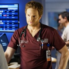 chicago-med-episode-502-were-lost-in-the-dark-promotional-photo-11-595-ead5fb9f44bba9378df6dfc47e80b66f.jpg