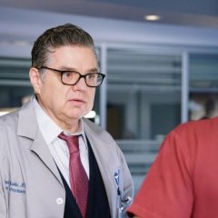 chicago-med-episode-512-leave-the-choice-to-solomon-promotional-photo-08-595-f40b1f4b364a82f6497173e524e6f9d6.jpg