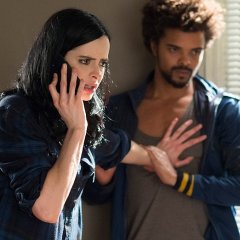 Krysten-Ritter-and-Eka-Darville-in-Jessica-Jones-076cb53a83900866be64a5902a08f440.jpg