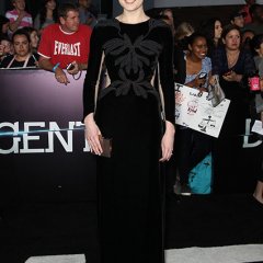 veronicarothpremiere-5f7f43a6f6a94ee4a5ad49d0b9209a0e.jpg