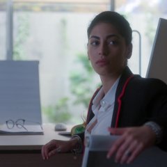 Surface-Studio-All-In-One-Computer-by-Microsoft-in-Elite-S03E05-Ander-1ec5deb6b2dece5fb296d2ff9b59e689.jpg