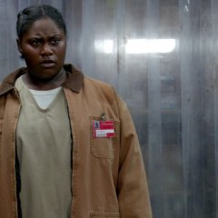 OITNB-S02-E12-720p-12-45-17--e7c6c907132705e7c9b072c7f3d2ad69.JPG