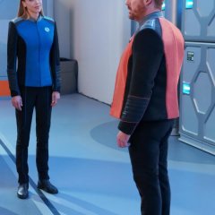 grayson-and-malloy-the-orville-new-horizons-s3e6-aff2cf9d759938a291ccb339a6367399.jpg