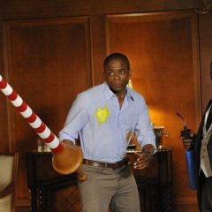 Psych-Episode-7.05-100-Clues-Promotional-Photos-5-FULL-970ce46085a447134c0cc3fb76885bee.jpg