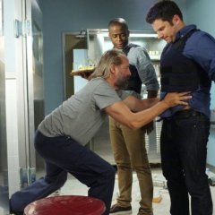 Psych-Episode-8.04-Someone-s-Got-a-Woody-Promotional-Photos-4-595-slogo-12b661531bc4d4ee50bc61eae1df99c4.jpg