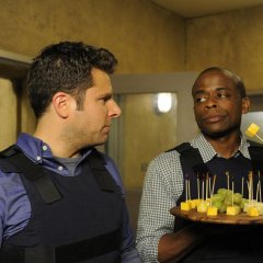Psych-Episode-8.04-Someone-s-Got-a-Woody-Promotional-Photos-8-FULL-41ce876bb2d85b971a86fbbd9e7bad88.jpg
