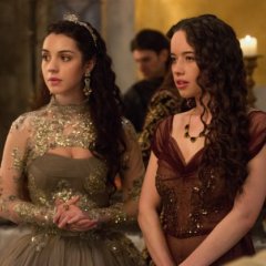 Reign-Episode-1.15-The-Darkness-Promotional-Photos-5-595-slogo-2bca0453efce02a644c0815fe8219aac.jpg