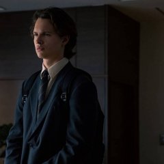 ansel-elgort-9-f5e21e059ad4c2fc318543b1e8c5cb8a.jpg