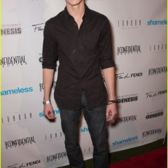 600full-cameron-monaghan-9e50745c938b867e578ce74da6eee7a3.jpg