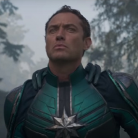 Odhalily hračky skutečnou roli Jude Lawa ve filmu Captain Marvel?