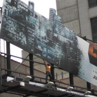 Luke Cage na sebe upozorňuje parádním billboardem