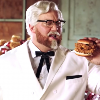 Hora se představuje v další nevšední reklamě, tentokrát na KFC