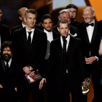 Poslední řada Game of Thrones získala další dvě Emmy, celkově jich má letos dvanáct