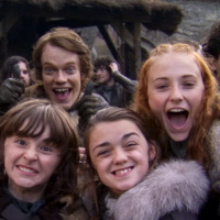Herci vzpomínají na natáčení seriálu Game of Thrones v 11minutovém videu