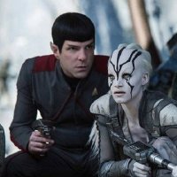 V budoucnu bychom se mohli dočkat propojení filmů a seriálů ze světa Star Treku, co tomu aktuálně brání?