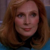 Doktorka Beverly Crusher se dříve či později v seriálu Picard objeví