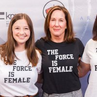 Studio Lucasfilm údajně doporučilo Kathleen Kennedy, ať již neoznamuje žádné další Star Wars projekty
