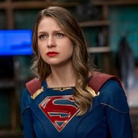Hromada fotek k dvouhodinovému finále seriálu Supergirl