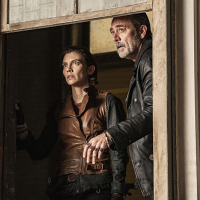 Původně se Negan a Maggie neměli dočkat vlastního seriálu, ale převzít otěže The Walking Dead