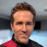 Ryan Reynolds natáčel v deadpoolovském kostýmu v záhadném projektu