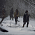 The Walking Dead - Hrdinové musí překročit zamrzlou řeku, kterou navíc obklopují chodci