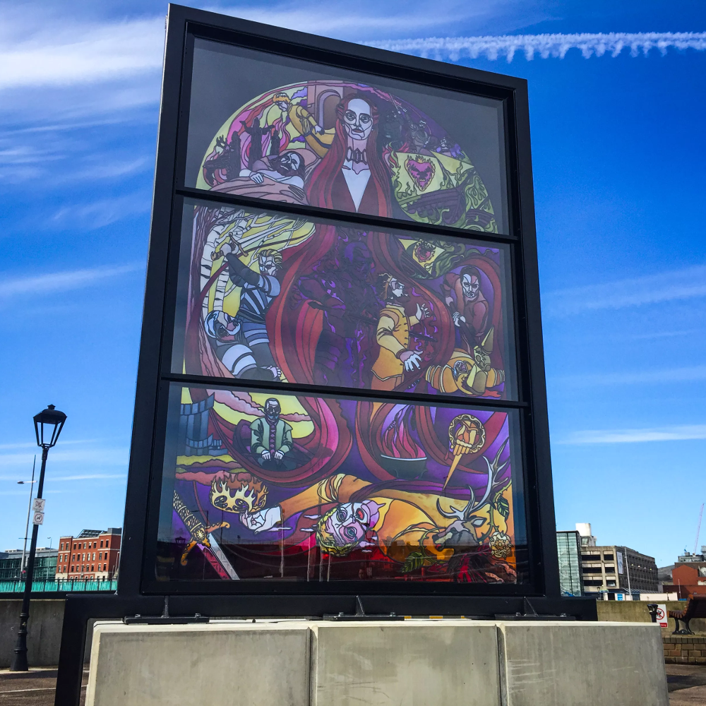 Podívejte se na další vitráže s tematikou seriálu Game of Thrones, které se objevily v Belfastu