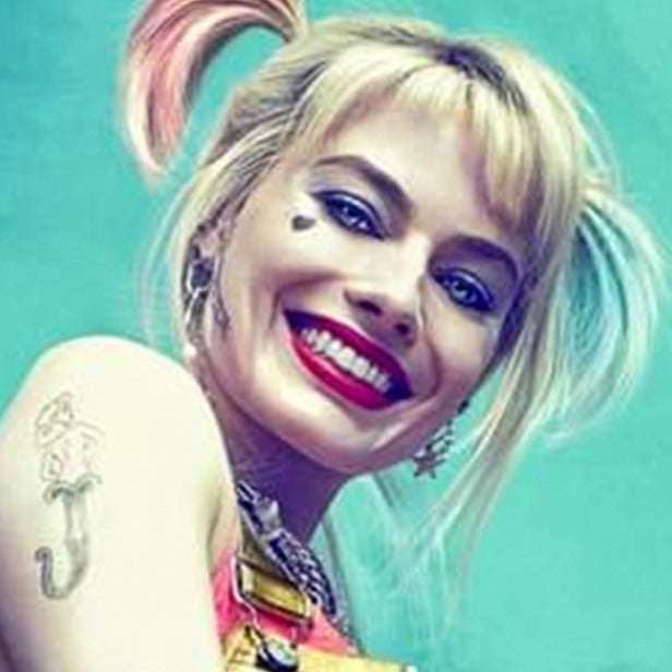 I Harley Quinn nám přeje veselé Vánoce