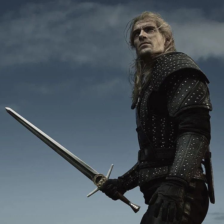 Geralt se dočkal další fotografie, na které jde krásně vidět jeho meč