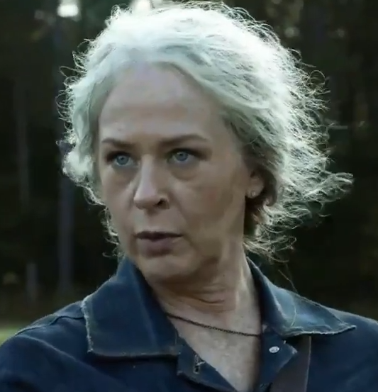 Carol si vybíjí svou zlost a Negan vzpomíná na doby minulé